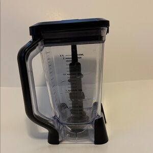 Ninja pitcher with blade